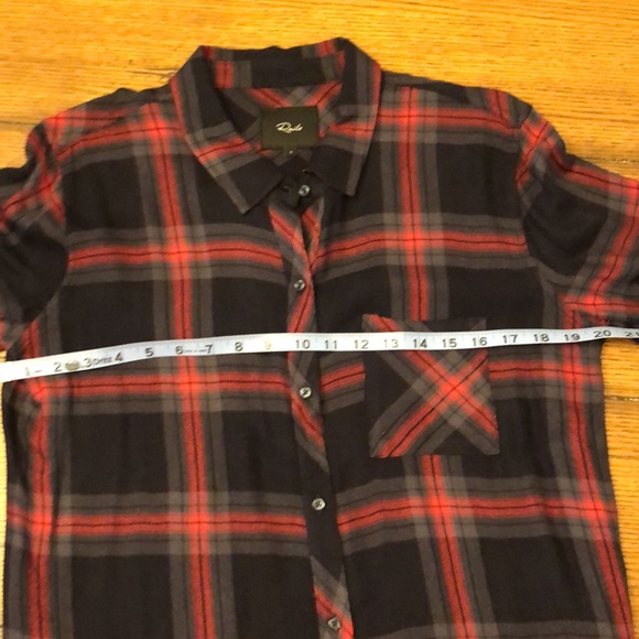 Rails plaid Rayon Button Up long sleeve Size L lightweight blouse Travel… - Picture 11 of 13